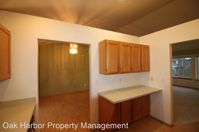 Building Photo - 3 br, 2.5 bath House - 1520 Sw 9th Ave