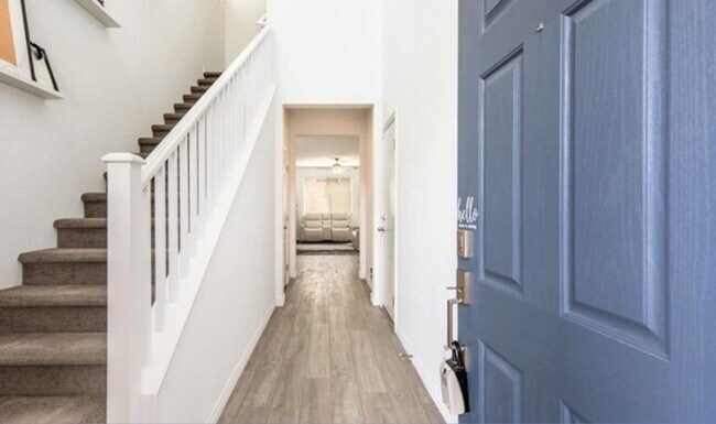 Foto del edificio - Beautifully Modern 3 bedroom Near Southern...