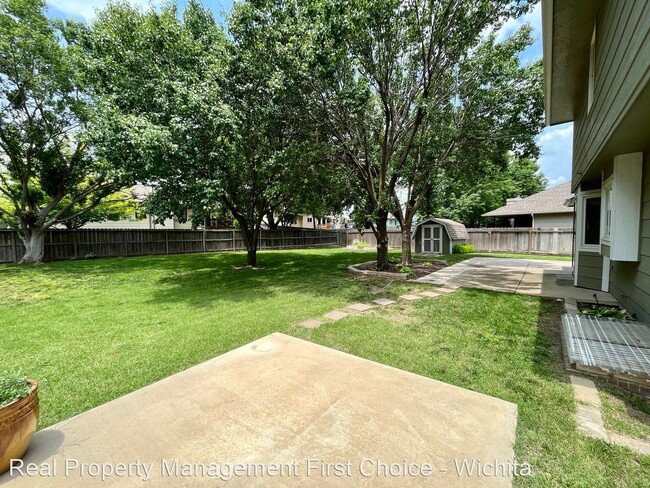 Building Photo - 4 br, 2.5 bath House - 4827 N. Homestead St.