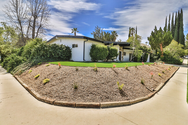Building Photo - 23540 Kivik St