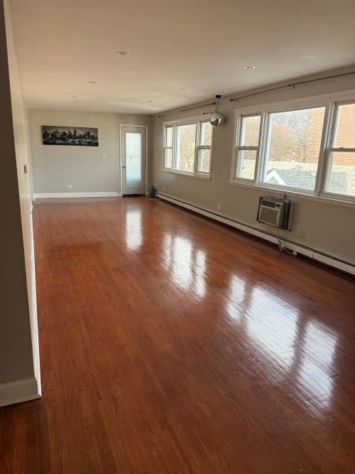 Foto del edificio - 7241 N Ridge Blvd