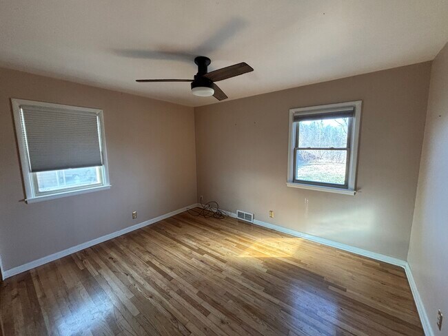 Foto del edificio - 1043 College Ln