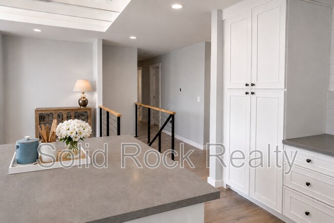 Foto del edificio - 87 Saddlemountain Rd
