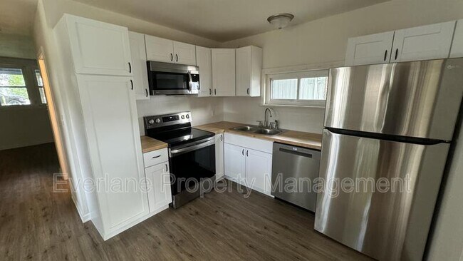 Foto del edificio - 1378 S 8th St