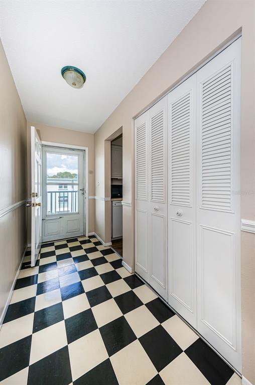Building Photo - 1706 Belleair Forest Dr