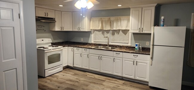 Building Photo - 280 Thornton St