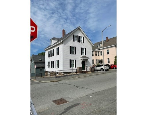 Building Photo - 41 Pond St