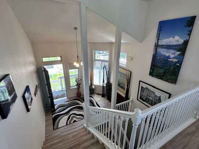 Foto del edificio - Large and lovely 3Bd home in the Tahoe Keys!! Call me today to view!