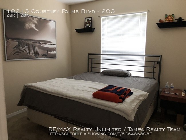 Foto del edificio - 10213 Courtney Palms BLvd #203