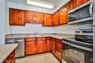 Building Photo - 5240 Indian River Dr