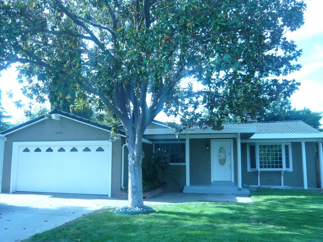 Primary Photo - 18325 McCoy Ave