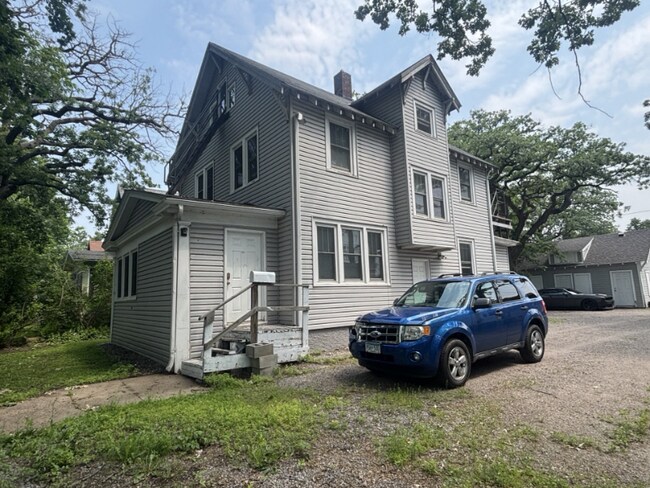 Foto del edificio - 812 6th Ave S