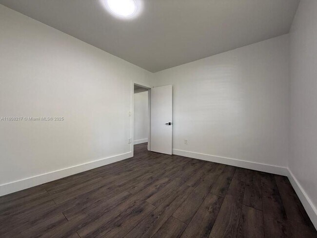 Foto del edificio - 2 bedroom in North Miami FL 33161