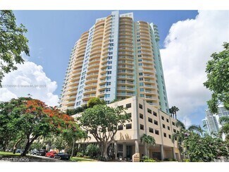 Building Photo - 2475 Brickell Ave