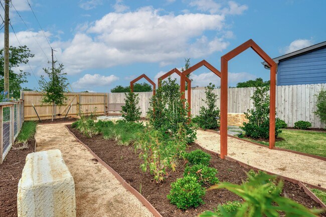 Foto del edificio - 8444 Adelaide Dr