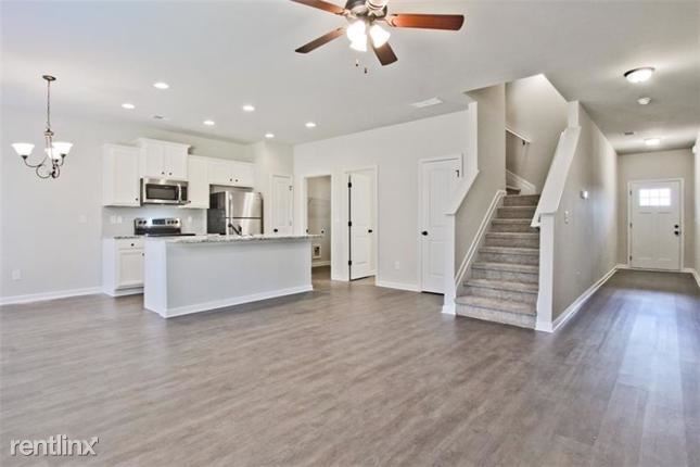 Building Photo - 3 br, 2 bath House - 1024 Mcconaughy Court