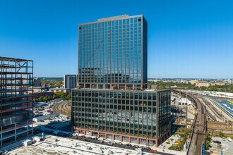 Building Photo - Avira