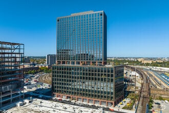 Building Photo - Avira