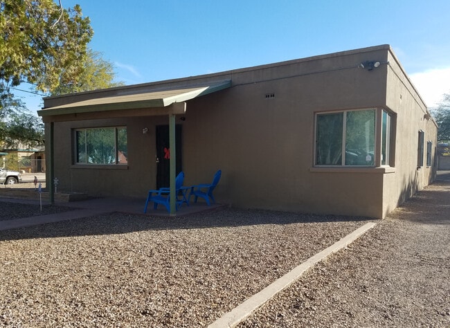 Building Photo - 1048 E Edison St