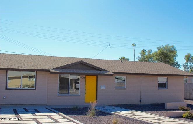 Primary Photo - 2015 E 10th St