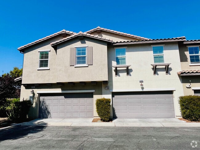 Building Photo - 28747 Jardineras Dr