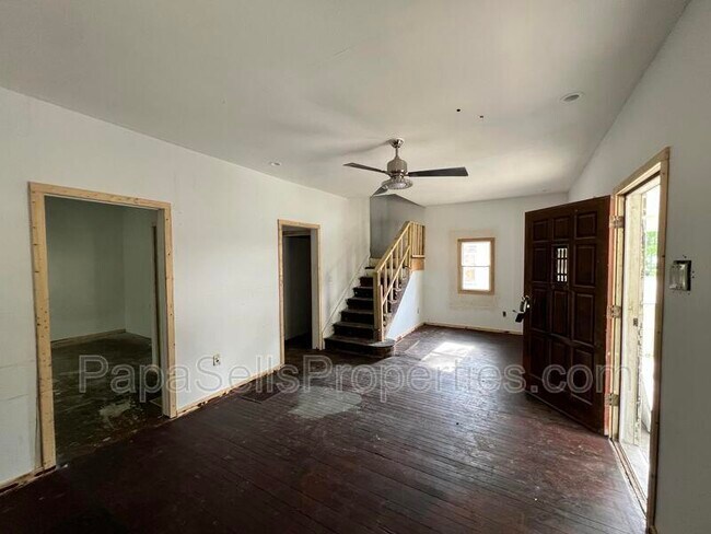 Foto del edificio - 327 E Stuart Ave