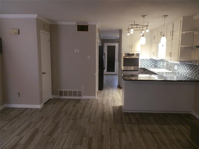 Building Photo - 840 Chateau Valee Cir