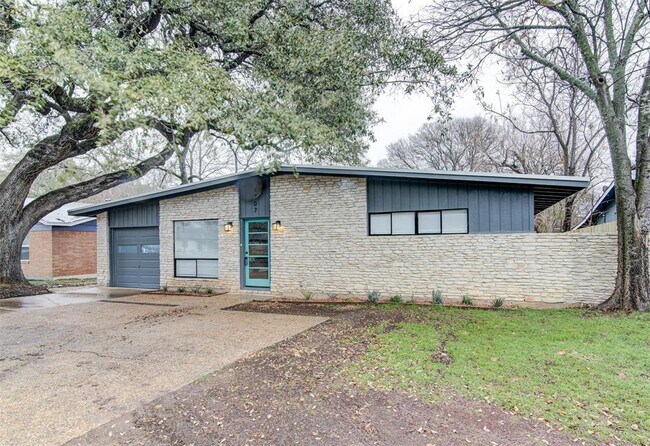 Foto del edificio - 4707 Menchaca Rd