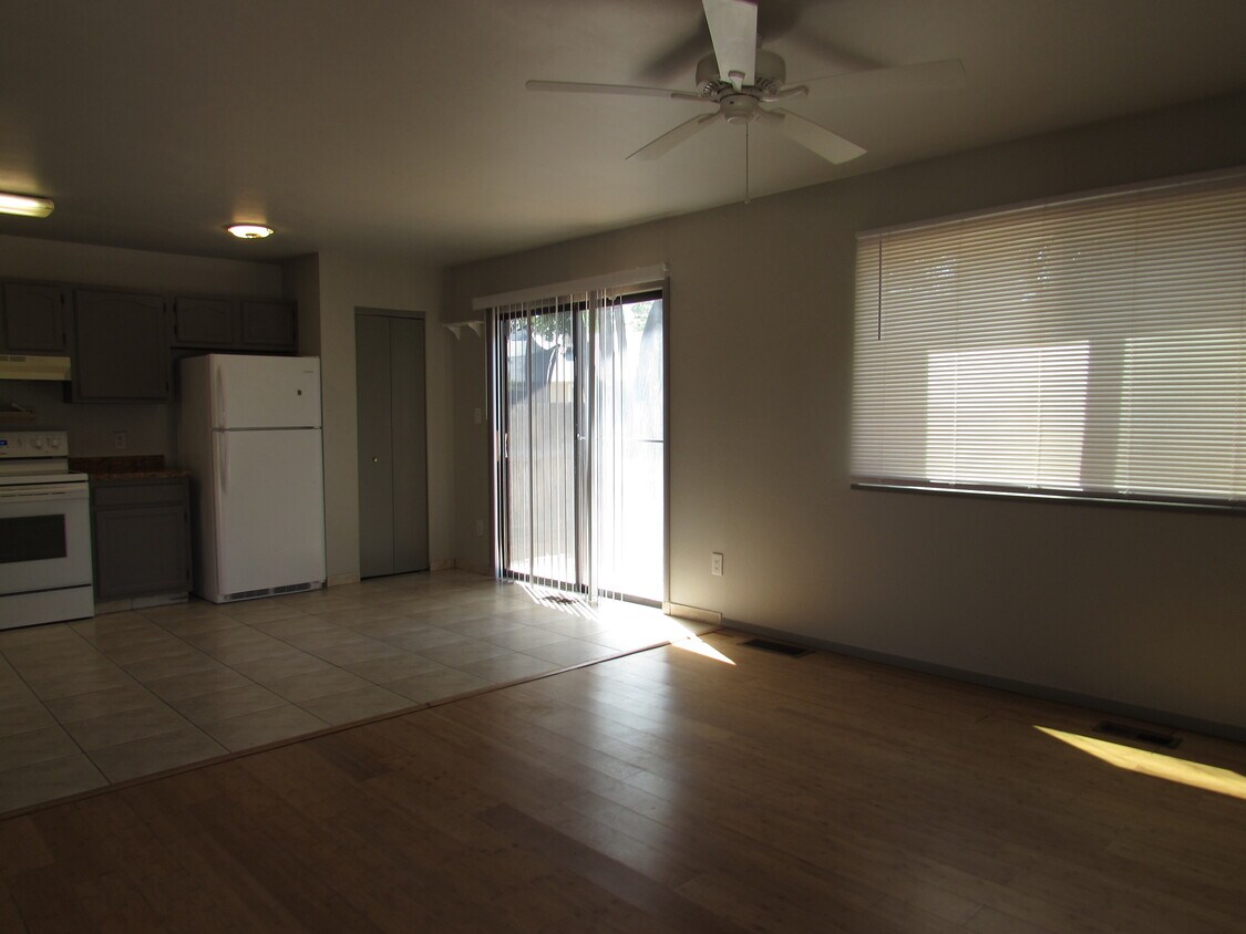 Primary Photo - 1169 Santa Clara Ave