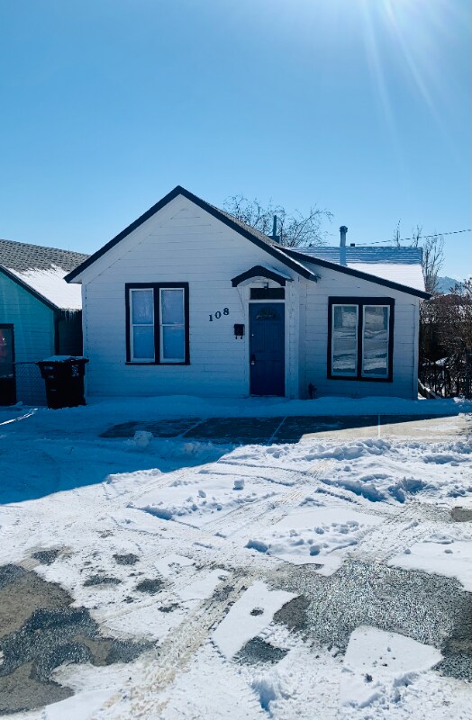 Foto del edificio - 108 W Gold St