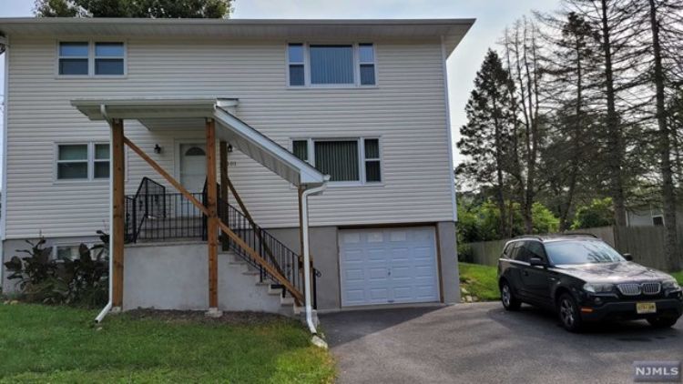 Primary Photo - 101 Greenwood Ave