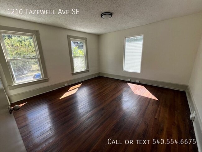 Building Photo - 1210 Tazewell Ave SE