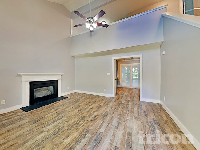 Foto del edificio - 7428 Autumn Trail