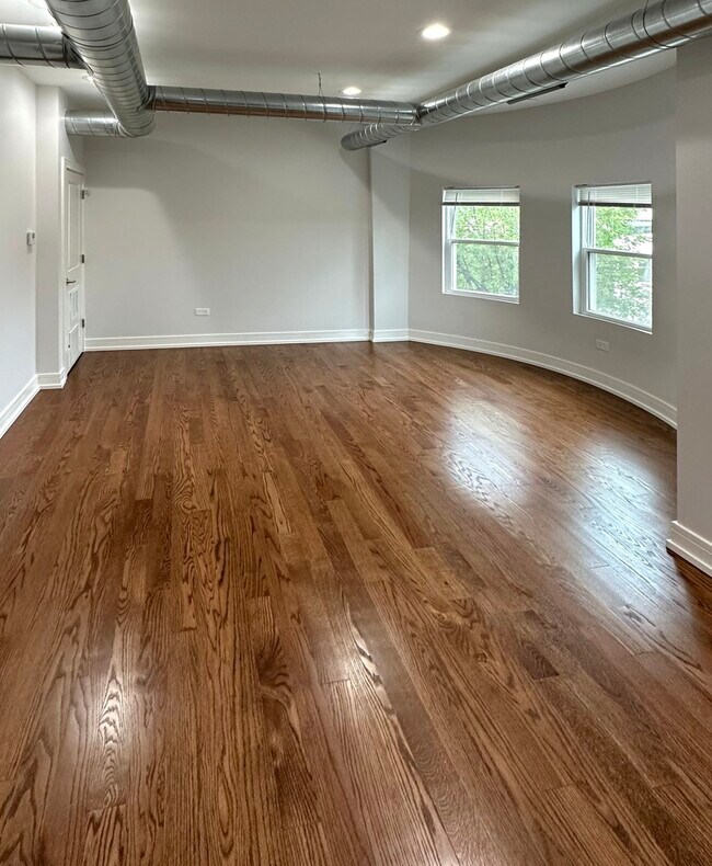 Foto del edificio - 1444 W Erie St