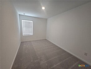 Building Photo - 5600 Geronimo St