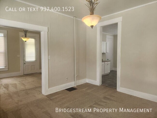Building Photo - Beautiful historic 2-story home with 3 bed...