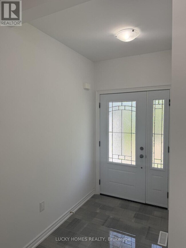 Photo du bâtiment - 25425 MAPLE BEACH ROAD