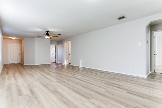 Photo - 3/2/2 new flooring and interior paint House