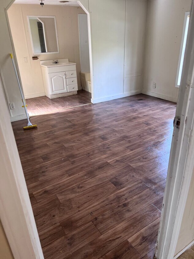 2 Bedroom Home -ALL UTILITIES INCLUDED! - 2 Bedroom  Home -ALL UTILITIES INCLUDED!