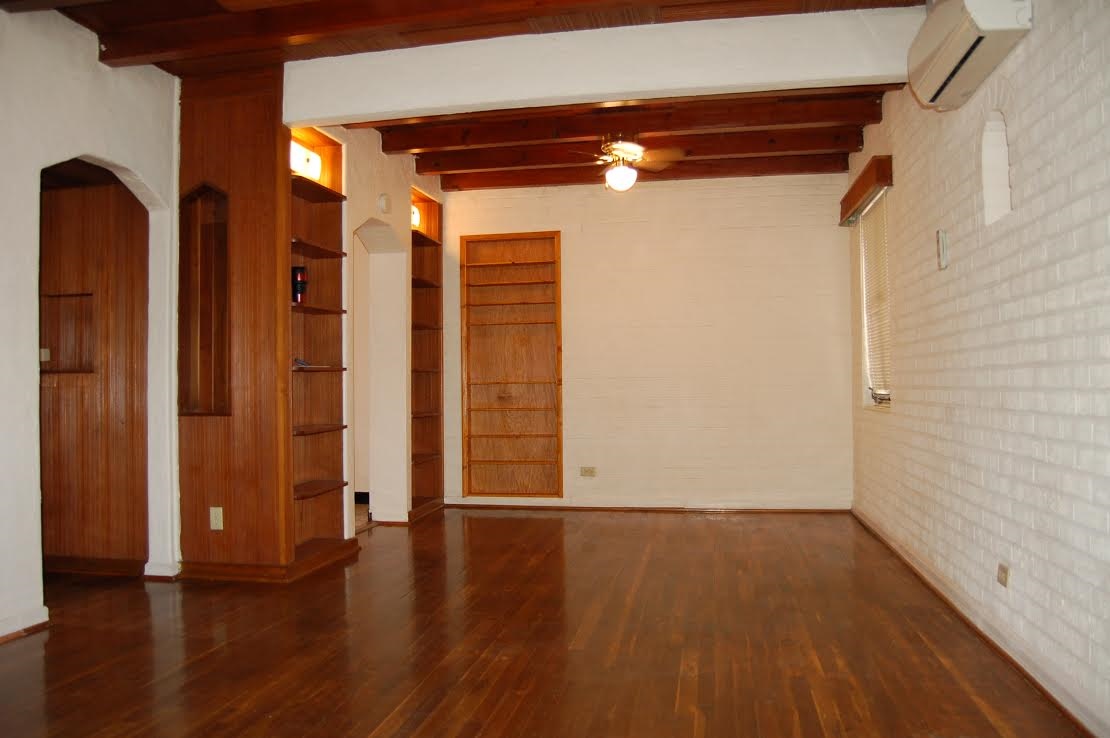 Building Photo - 1438 E 9th St