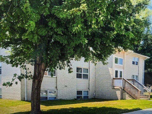 Foto del edificio - 502 W Market St