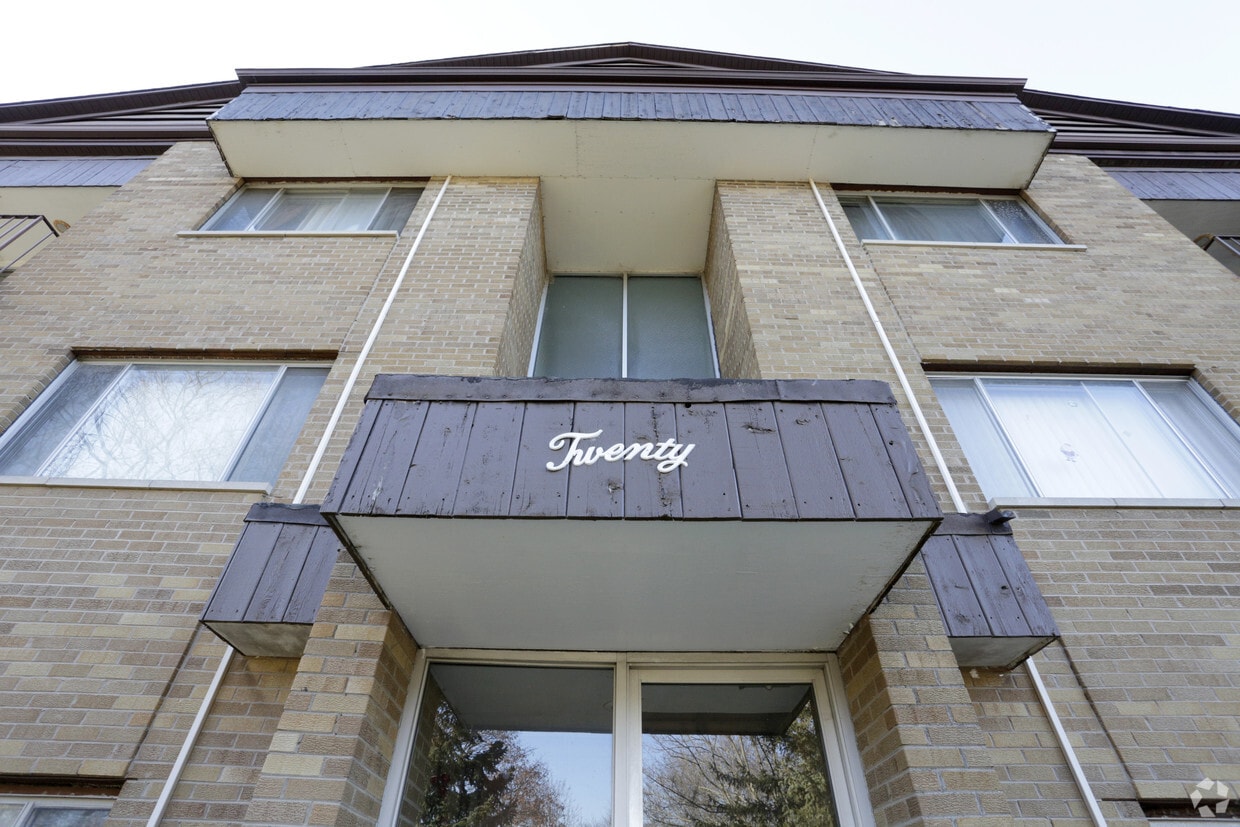 20 Briar St, Glen Ellyn, IL 60137 Apartments in Glen Ellyn, IL