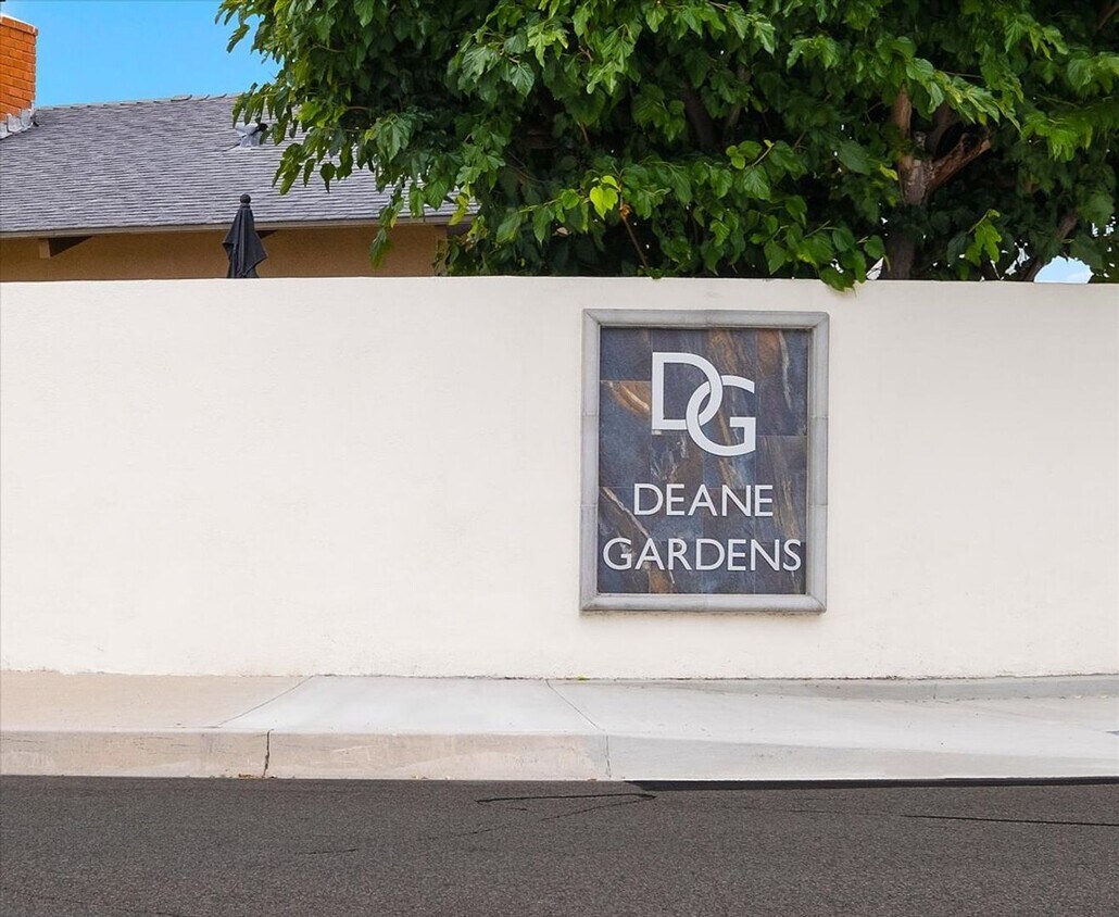 Primary Photo - Rare Deane Gardens Rental