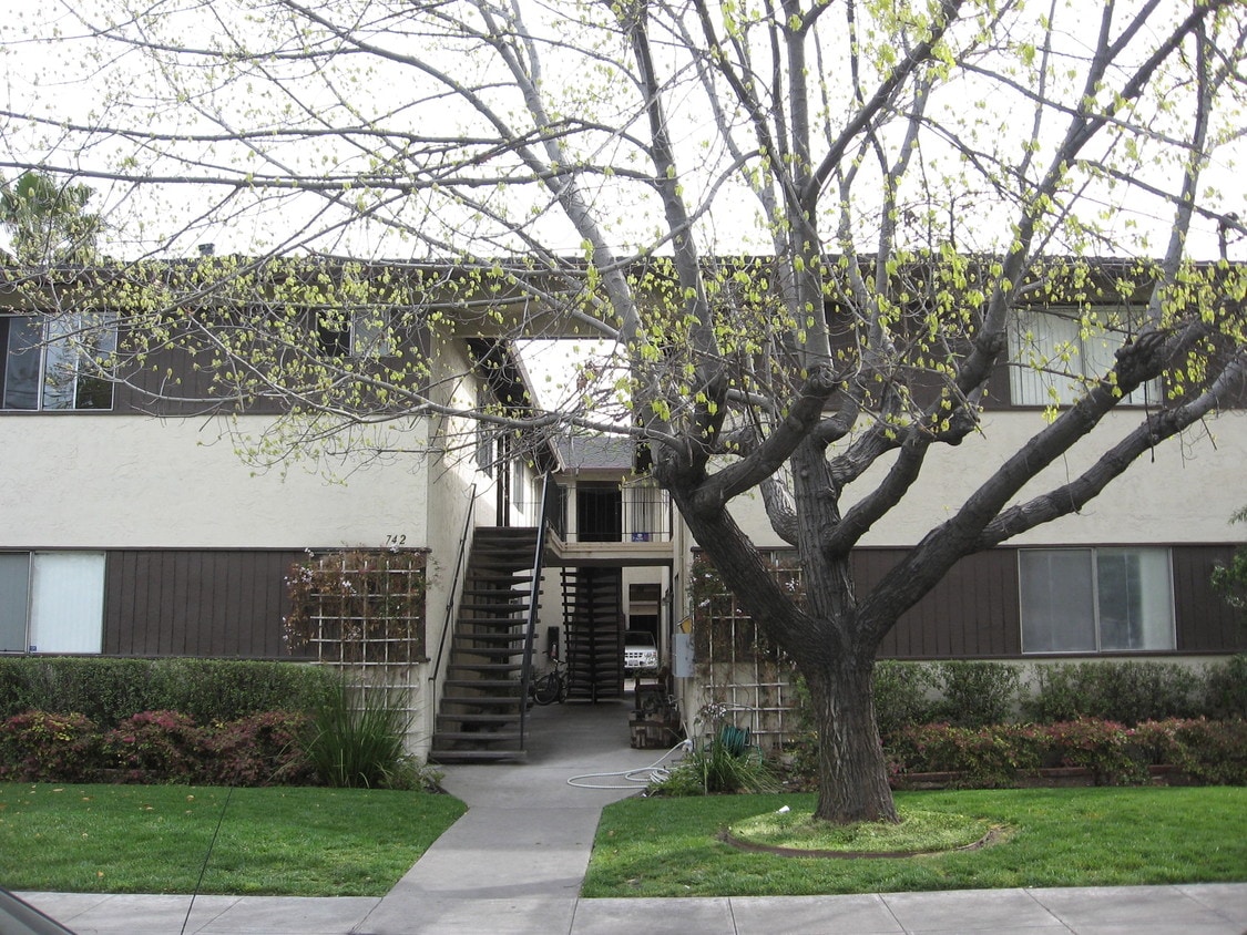 Beautiful, downtown San Jose! - 742 S. 9th St. Apartments