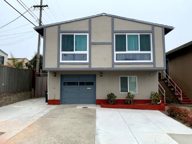 205 St Catherine Dr