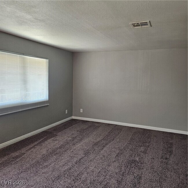 Foto del edificio - 4720 Cessna Ave