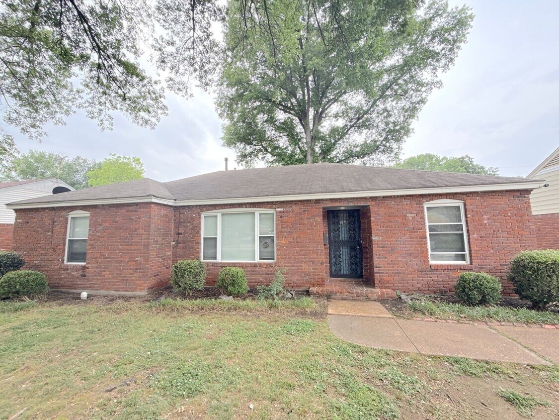 Photo - 1871 Cornelia Ln