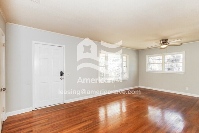 Building Photo - 1232 Carter St