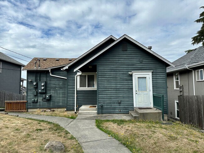 Foto del edificio - Duplex near WWU! 710/712 N. Garden St.