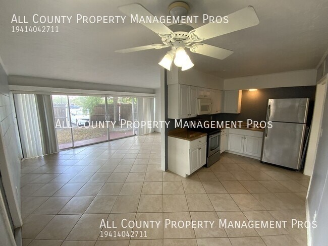Building Photo - 401 7th St W